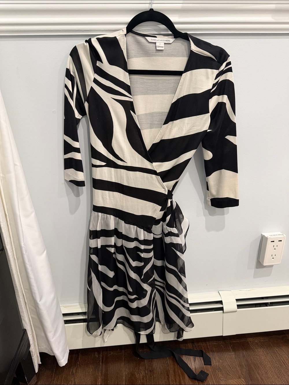 Diane Von Furstenberg Black and White Zebra-Print Long Sleeve Wrap Dress